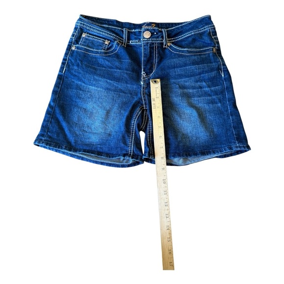 Seven 7 Denim Blue Jean Shorts Stretch Embroidered Pockets Women's Size 6 - Picture 10 of 10